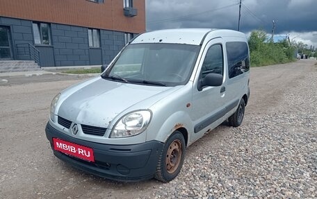Renault Kangoo II рестайлинг, 2004 год, 217 000 рублей, 3 фотография