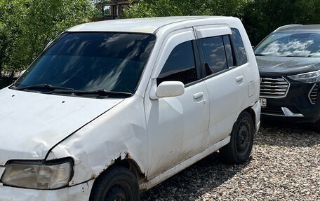 Nissan Cube II, 1999 год, 110 000 рублей, 2 фотография