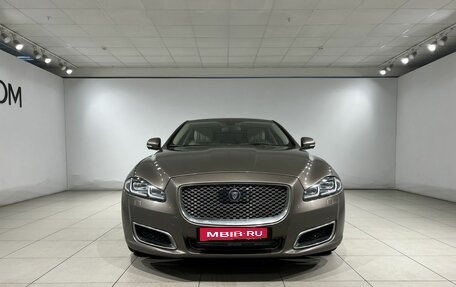 Jaguar XJ IV (X351), 2017 год, 2 390 000 рублей, 2 фотография