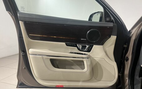 Jaguar XJ IV (X351), 2017 год, 2 390 000 рублей, 16 фотография