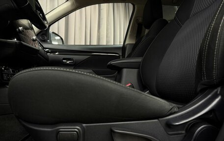 Mitsubishi Outlander III рестайлинг 3, 2021 год, 2 599 777 рублей, 9 фотография