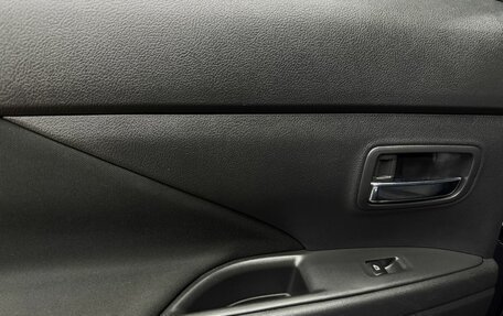 Mitsubishi Outlander III рестайлинг 3, 2021 год, 2 599 777 рублей, 11 фотография