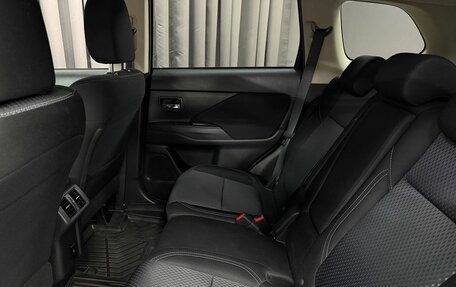 Mitsubishi Outlander III рестайлинг 3, 2021 год, 2 599 777 рублей, 12 фотография