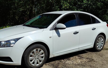 Chevrolet Cruze II, 2012 год, 585 000 рублей, 3 фотография