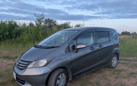 Honda Freed I, 2008 год, 900 000 рублей, 3 фотография