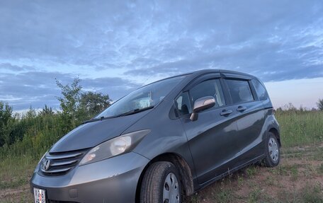 Honda Freed I, 2008 год, 900 000 рублей, 10 фотография