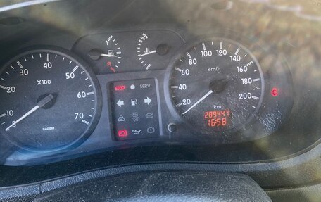 Renault Kangoo II рестайлинг, 2003 год, 270 000 рублей, 19 фотография