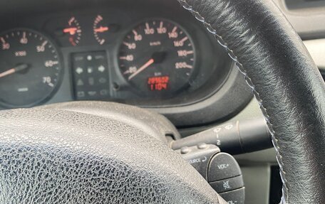 Renault Kangoo II рестайлинг, 2003 год, 270 000 рублей, 25 фотография