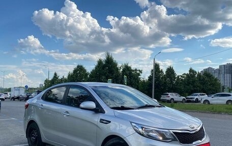 KIA Rio III рестайлинг, 2016 год, 700 000 рублей, 2 фотография