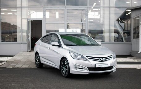 Hyundai Solaris II рестайлинг, 2016 год, 900 000 рублей, 3 фотография