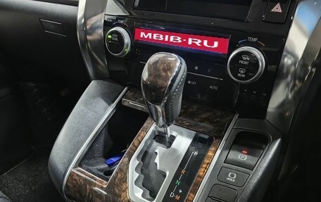 Toyota Vellfire II, 2018 год, 4 200 000 рублей, 18 фотография