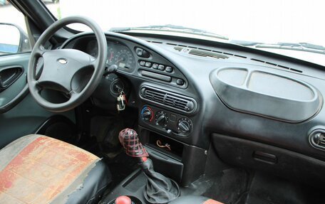 Chevrolet Niva I рестайлинг, 2004 год, 149 000 рублей, 7 фотография