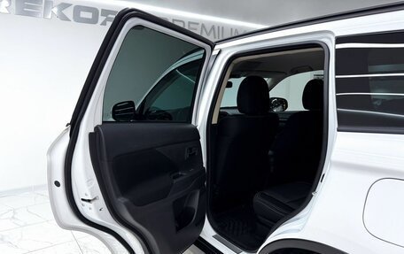 Mitsubishi Outlander III рестайлинг 3, 2022 год, 3 000 000 рублей, 23 фотография