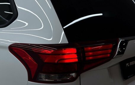 Mitsubishi Outlander III рестайлинг 3, 2022 год, 3 000 000 рублей, 33 фотография