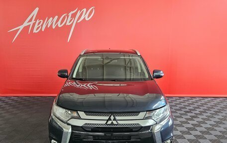 Mitsubishi Outlander III рестайлинг 3, 2018 год, 1 950 000 рублей, 8 фотография