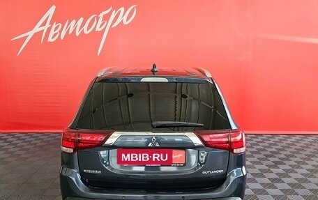 Mitsubishi Outlander III рестайлинг 3, 2018 год, 1 950 000 рублей, 4 фотография