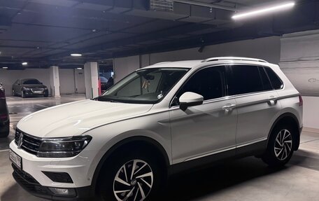 Volkswagen Tiguan II, 2019 год, 2 850 000 рублей, 2 фотография