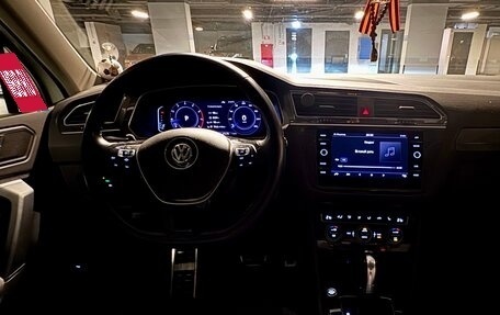 Volkswagen Tiguan II, 2019 год, 2 850 000 рублей, 10 фотография