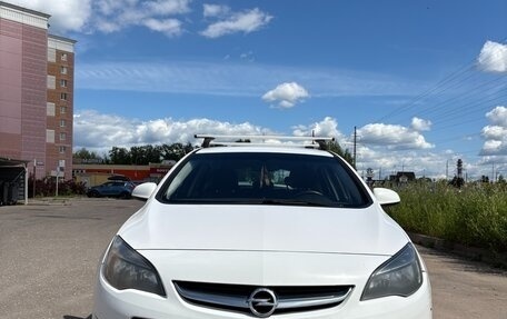 Opel Astra J, 2013 год, 900 000 рублей, 2 фотография