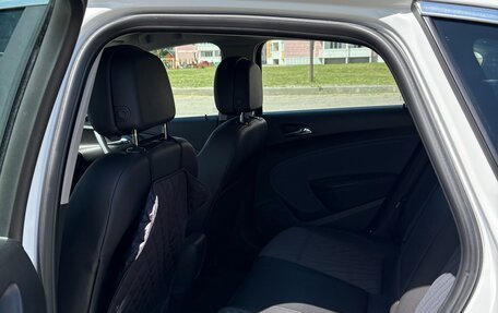 Opel Astra J, 2013 год, 900 000 рублей, 14 фотография