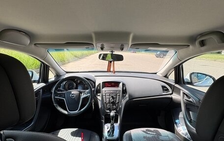 Opel Astra J, 2013 год, 900 000 рублей, 10 фотография