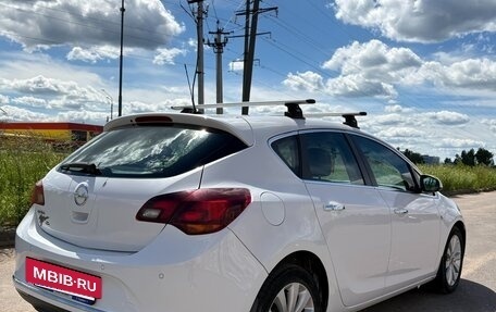 Opel Astra J, 2013 год, 900 000 рублей, 6 фотография