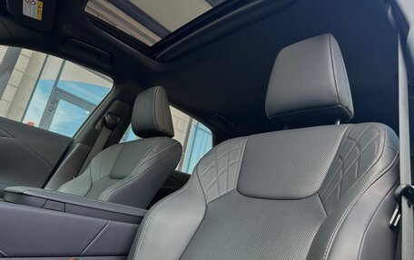 Lexus RX IV рестайлинг, 2024 год, 6 700 000 рублей, 2 фотография
