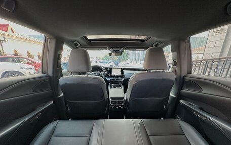 Lexus RX IV рестайлинг, 2024 год, 6 700 000 рублей, 4 фотография
