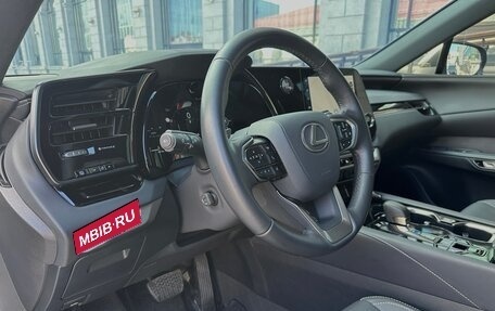Lexus RX IV рестайлинг, 2024 год, 6 700 000 рублей, 25 фотография
