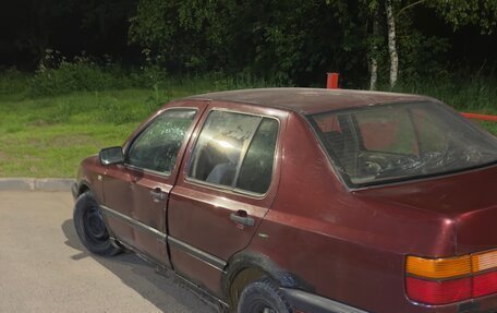 Volkswagen Vento, 1992 год, 55 000 рублей, 2 фотография