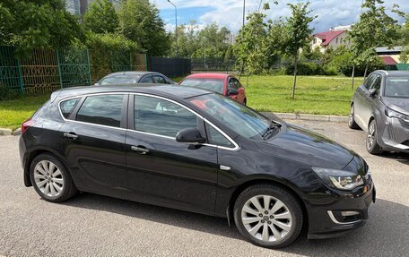 Opel Astra J, 2012 год, 835 000 рублей, 2 фотография
