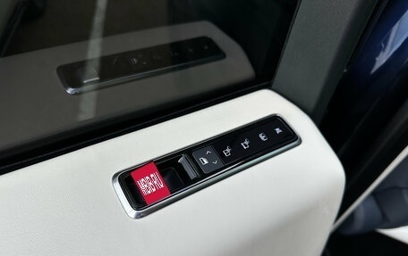 Land Rover Range Rover IV рестайлинг, 2022 год, 9 499 000 рублей, 16 фотография