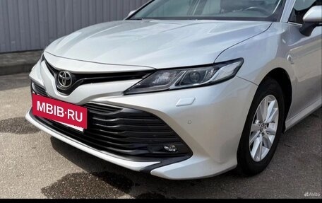 Toyota Camry, 2019 год, 2 850 000 рублей, 6 фотография