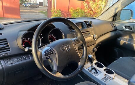 Toyota Highlander III, 2012 год, 1 790 000 рублей, 5 фотография