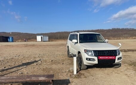 Mitsubishi Pajero IV, 2015 год, 2 950 000 рублей, 6 фотография