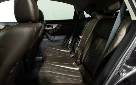 Infiniti QX70, 2013 год, 2 200 000 рублей, 11 фотография
