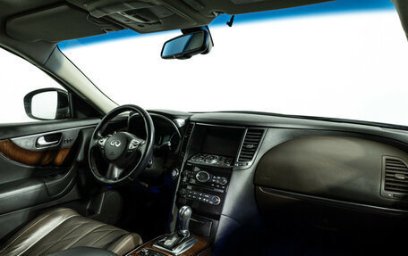 Infiniti QX70, 2013 год, 2 200 000 рублей, 10 фотография