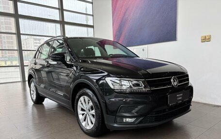 Volkswagen Tiguan II, 2019 год, 2 220 000 рублей, 1 фотография