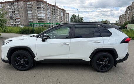 Toyota RAV4, 2022 год, 4 100 000 рублей, 2 фотография