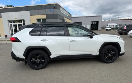 Toyota RAV4, 2022 год, 4 100 000 рублей, 4 фотография