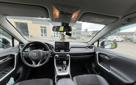 Toyota RAV4, 2022 год, 4 100 000 рублей, 8 фотография