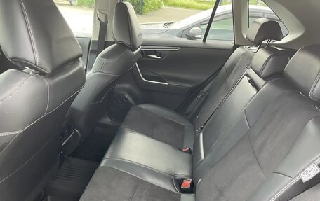 Toyota RAV4, 2022 год, 4 100 000 рублей, 9 фотография