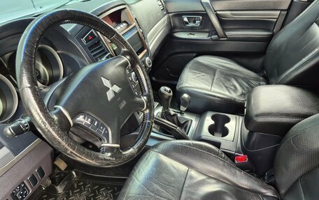 Mitsubishi Pajero IV, 2008 год, 1 360 000 рублей, 14 фотография