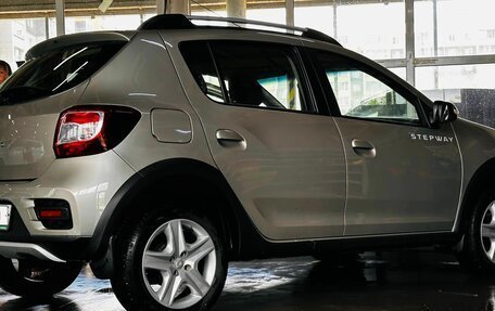 Renault Sandero II рестайлинг, 2018 год, 1 300 000 рублей, 8 фотография