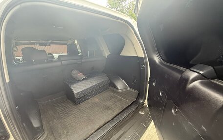 Toyota Land Cruiser Prado 150 рестайлинг 2, 2014 год, 2 950 000 рублей, 2 фотография