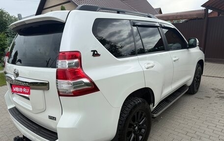 Toyota Land Cruiser Prado 150 рестайлинг 2, 2014 год, 2 950 000 рублей, 3 фотография