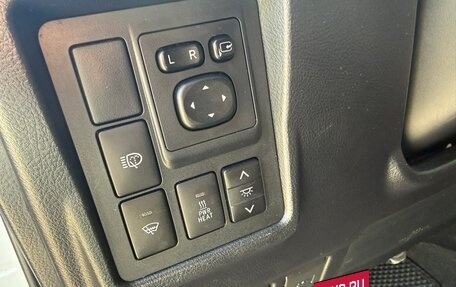 Toyota Land Cruiser Prado 150 рестайлинг 2, 2014 год, 2 950 000 рублей, 11 фотография