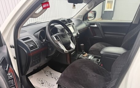 Toyota Land Cruiser Prado 150 рестайлинг 2, 2014 год, 2 950 000 рублей, 8 фотография