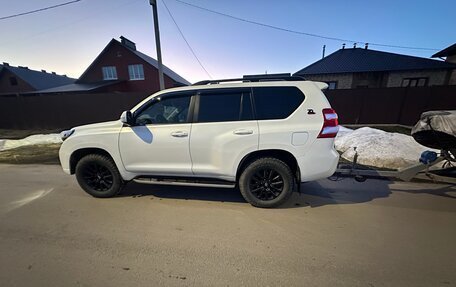 Toyota Land Cruiser Prado 150 рестайлинг 2, 2014 год, 2 950 000 рублей, 20 фотография