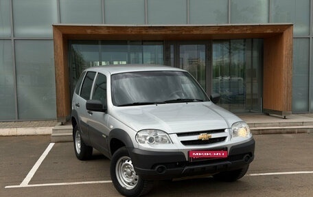 Chevrolet Niva I рестайлинг, 2017 год, 790 000 рублей, 3 фотография